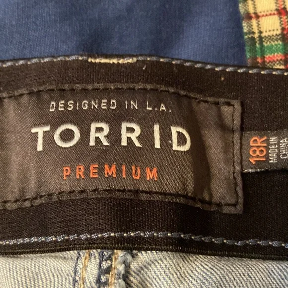 Torrid bombshell skinny distressed jeans - Picture 5 of 6